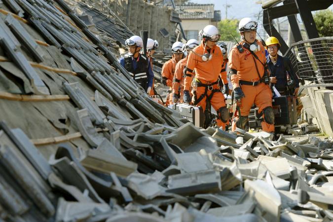 ninepeoplekilledinstrongearthquakeinjapan